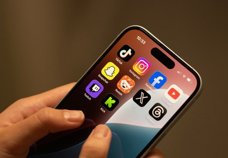 Den utroligt lange historie om børn og medier