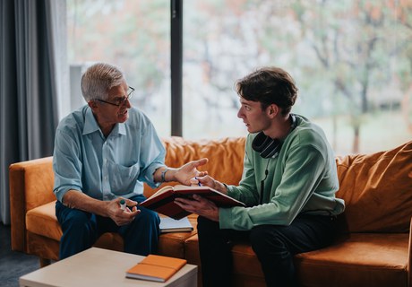 Frivillige mentorer: Når menneskelige møder forandrer liv